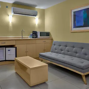 Express By Marriott Hotel